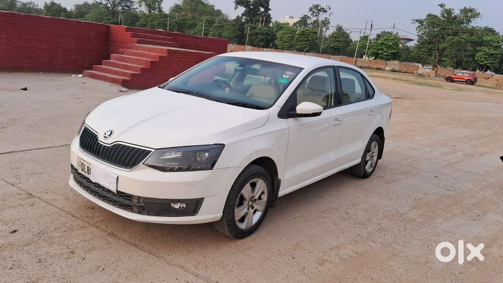 Skoda Rapid 1.6 Mpi At Style, 2017, Petrol