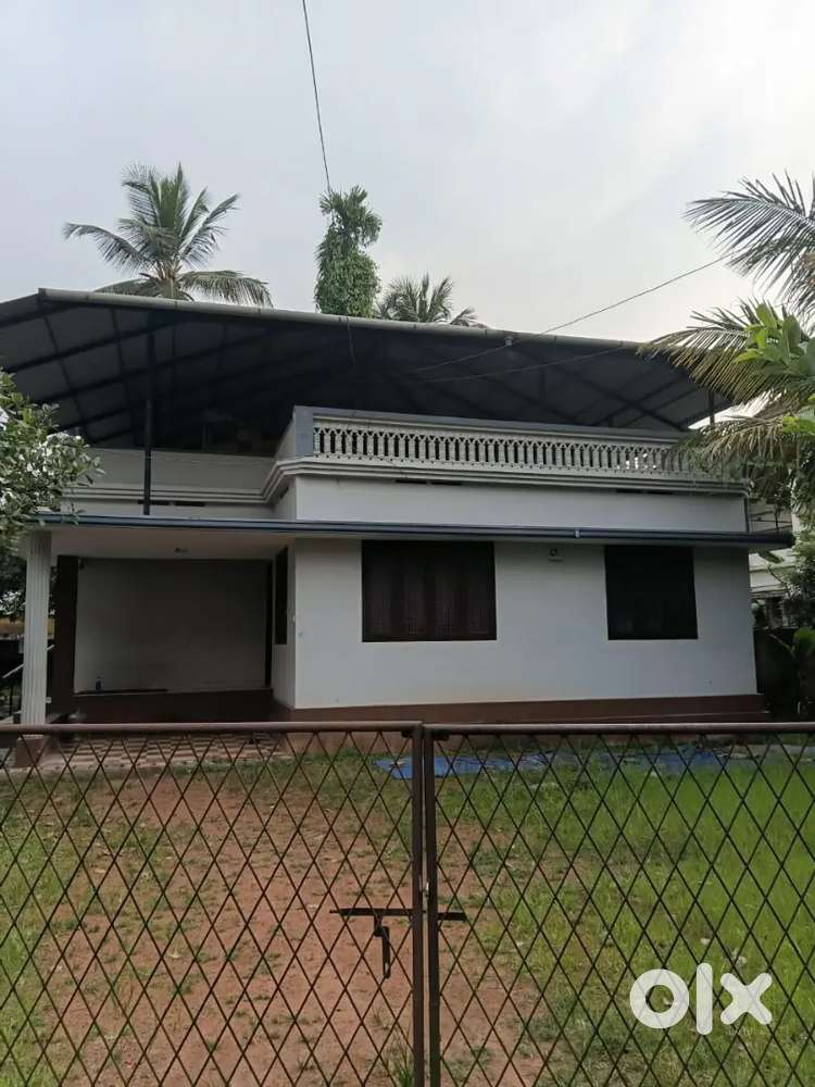 Independent 3bhk house for sale near Eroor
9 cent.
1500sqf
Price : ₹1.