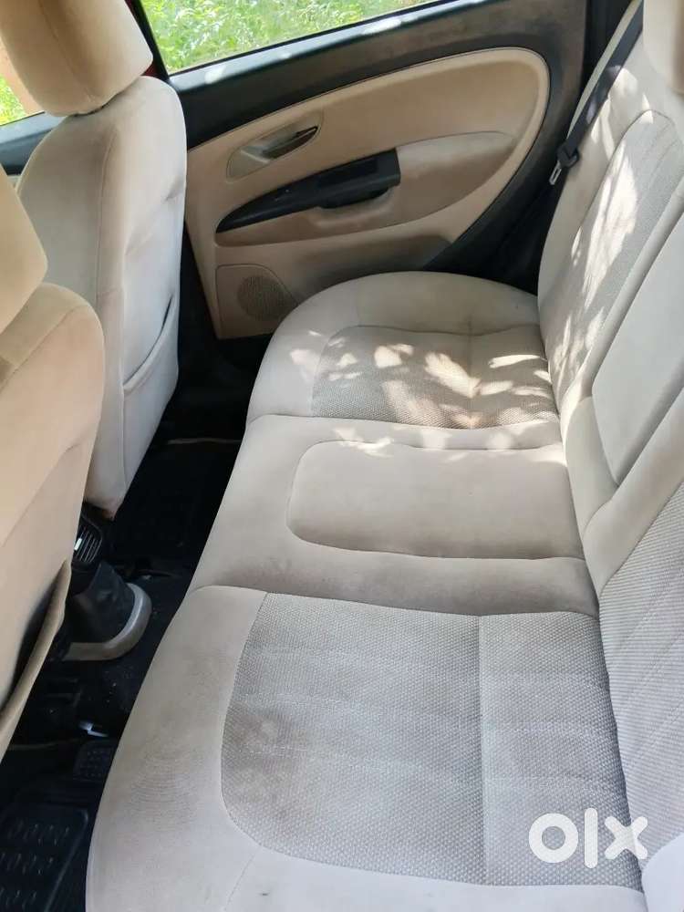 Fiat Linea Emotion 2009 Km Driven