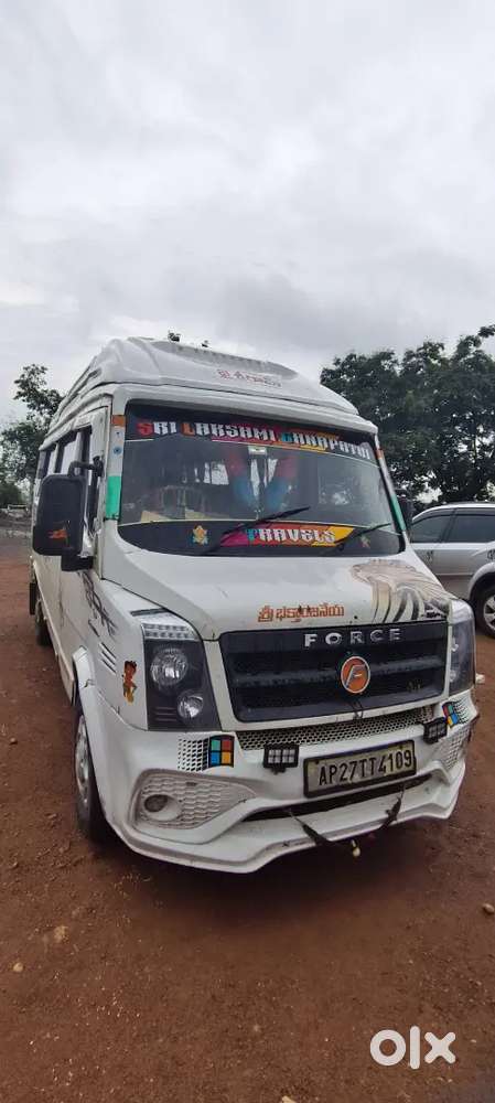 Force Motors Trax 2011