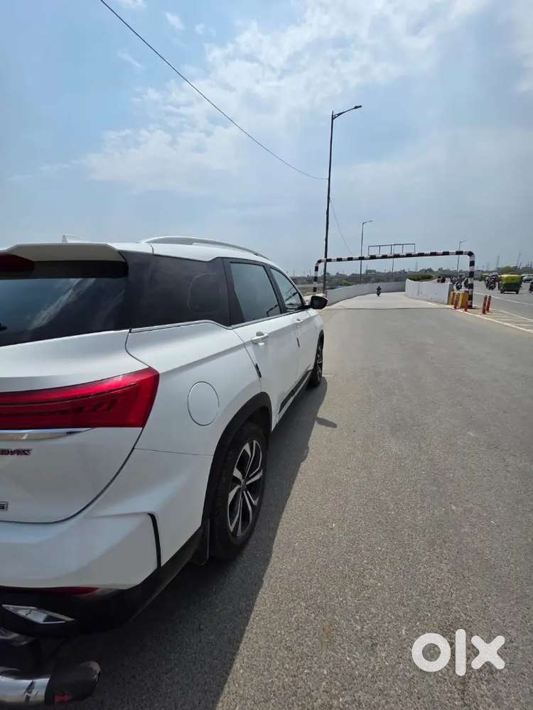 Mg Hector Plus Savvy Pro 7str