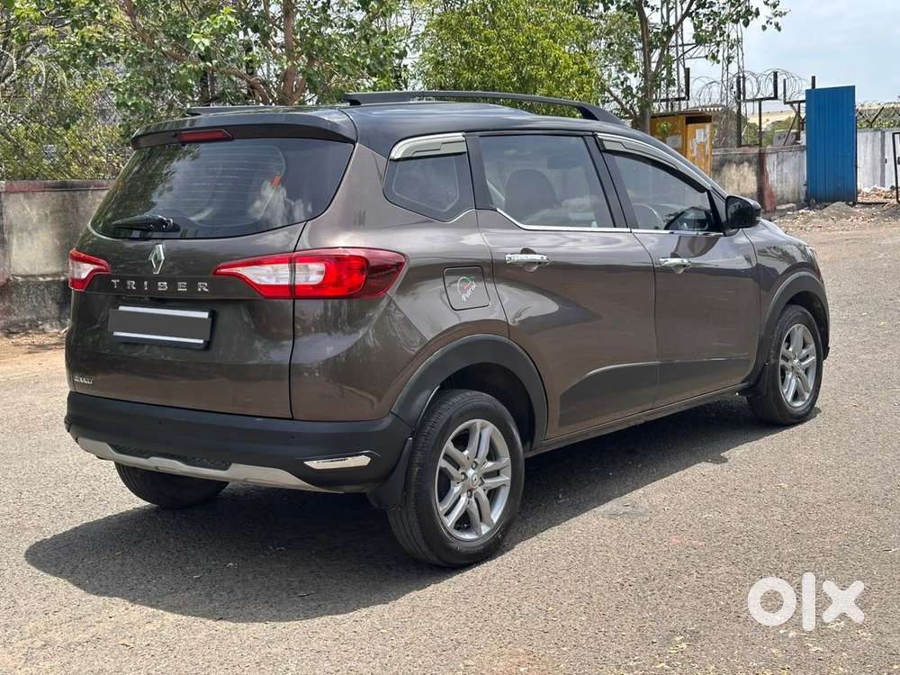 Renault Triber Rxz, 2023, Petrol