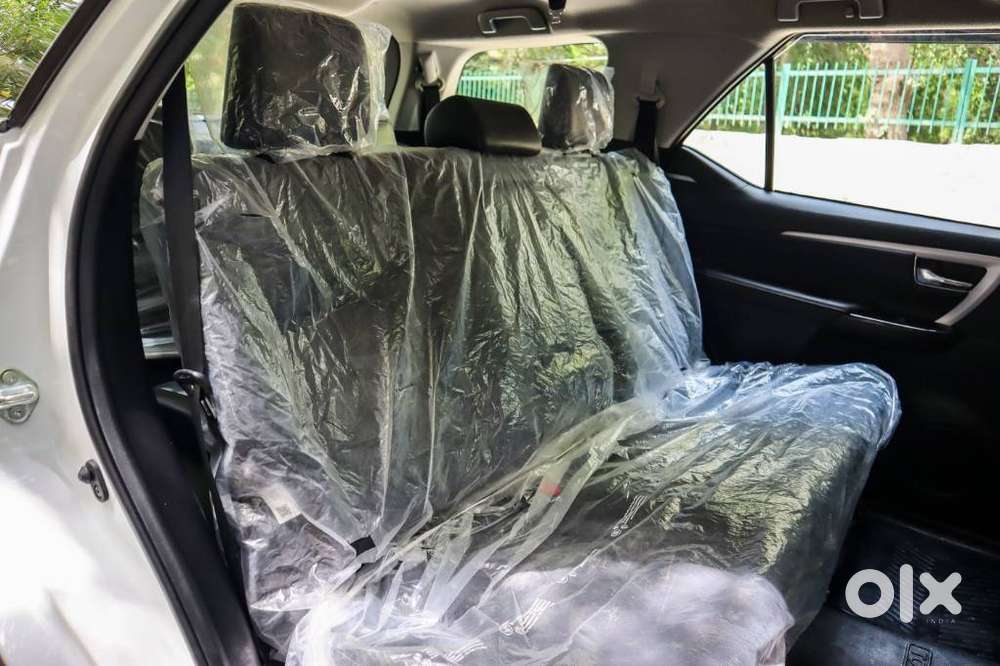 Toyota Fortuner 4x2 At 2.7 Petrol, 2025, Petrol