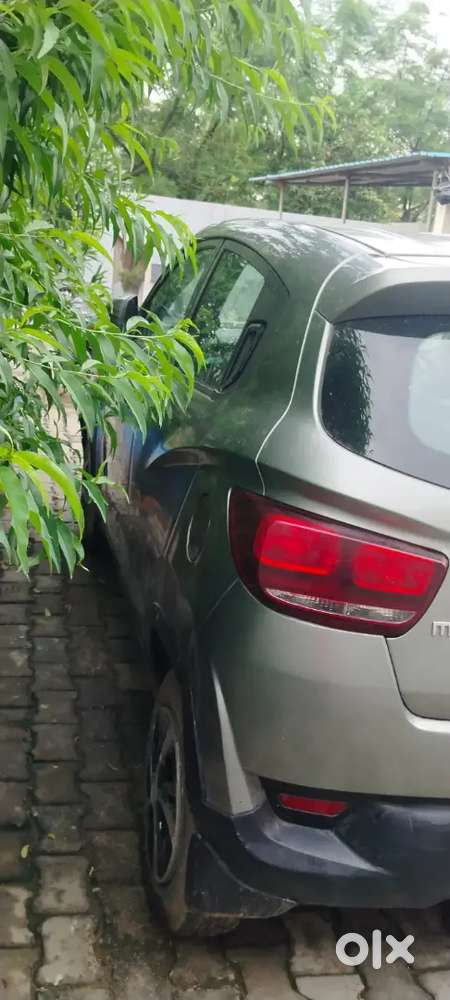 Mahindra Kuv100 Nxt 2016 Petrol