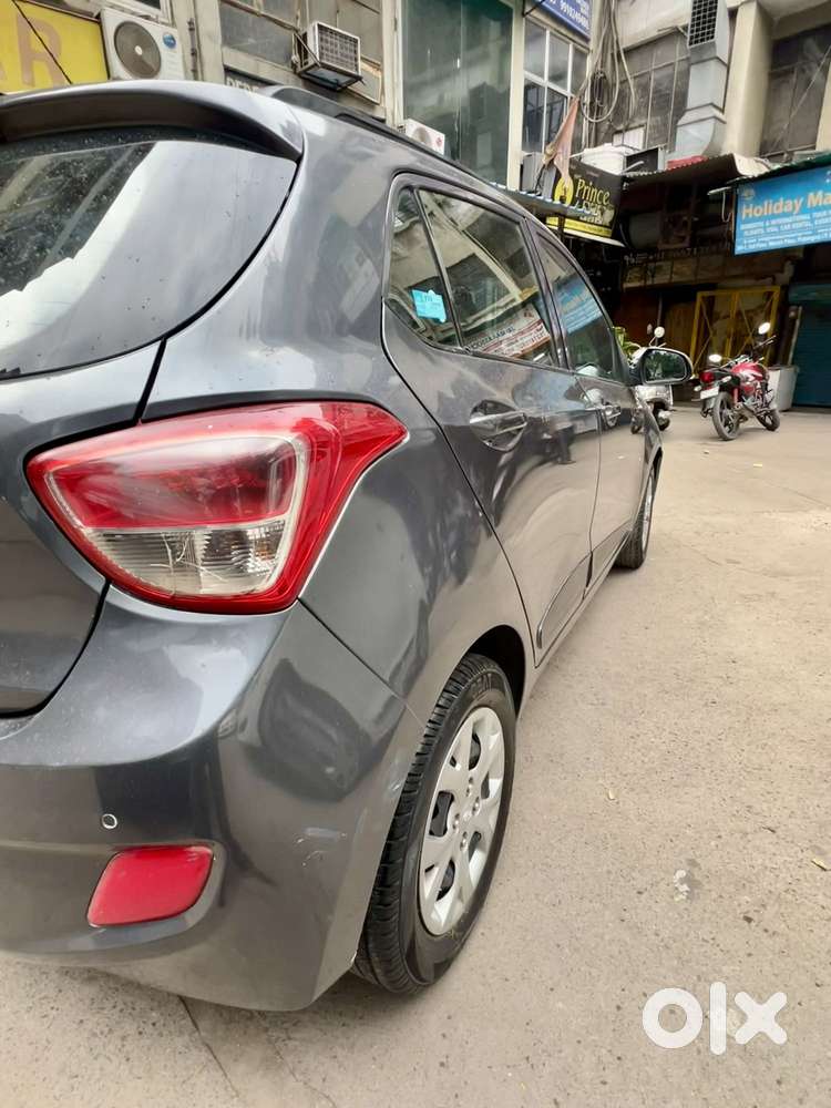 Hyundai Grand I10 Sportz, 2016, Petrol