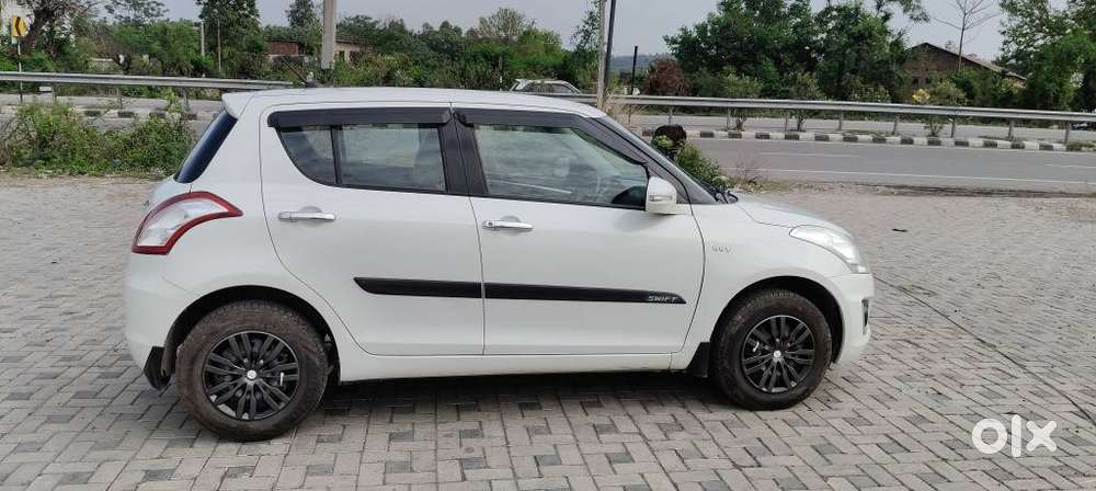 Maruti Suzuki Swift Vxi, 2016, Petrol