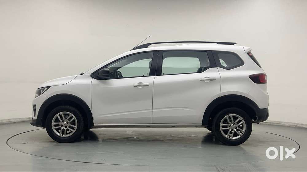 Renault Triber Rxt, 2023, Petrol