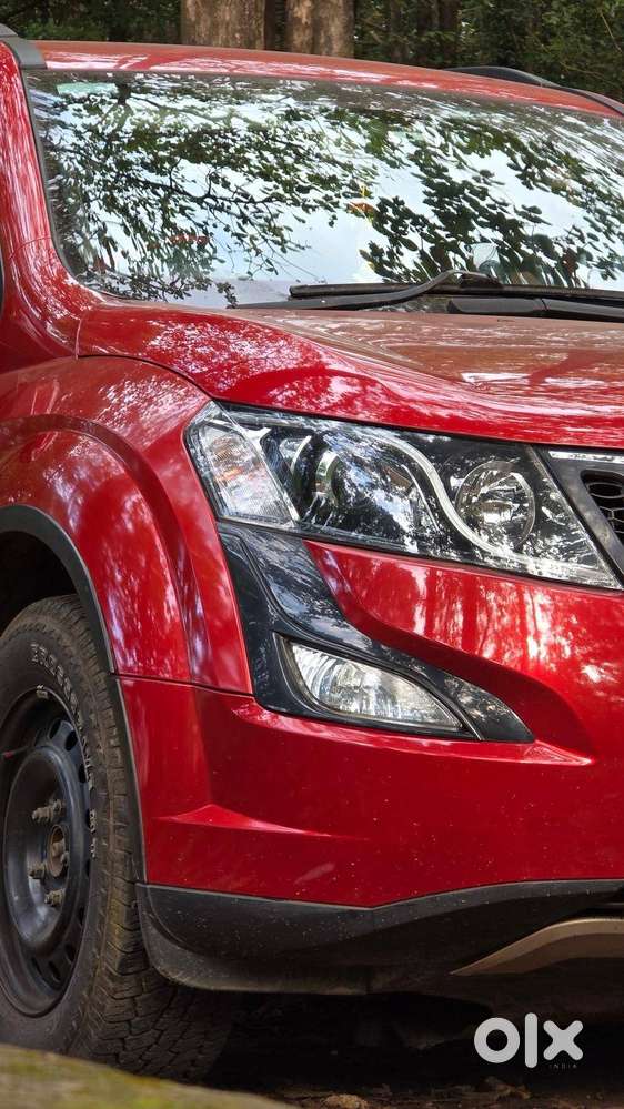 Drive Home A Well-maintained Mahindra Xuv500 W6 2wd (2017)