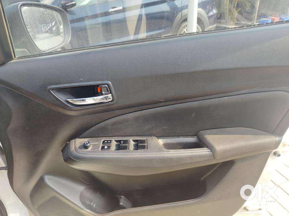 Maruti Suzuki Swift 1.2 Vxi Glory Edition, 2022, Petrol