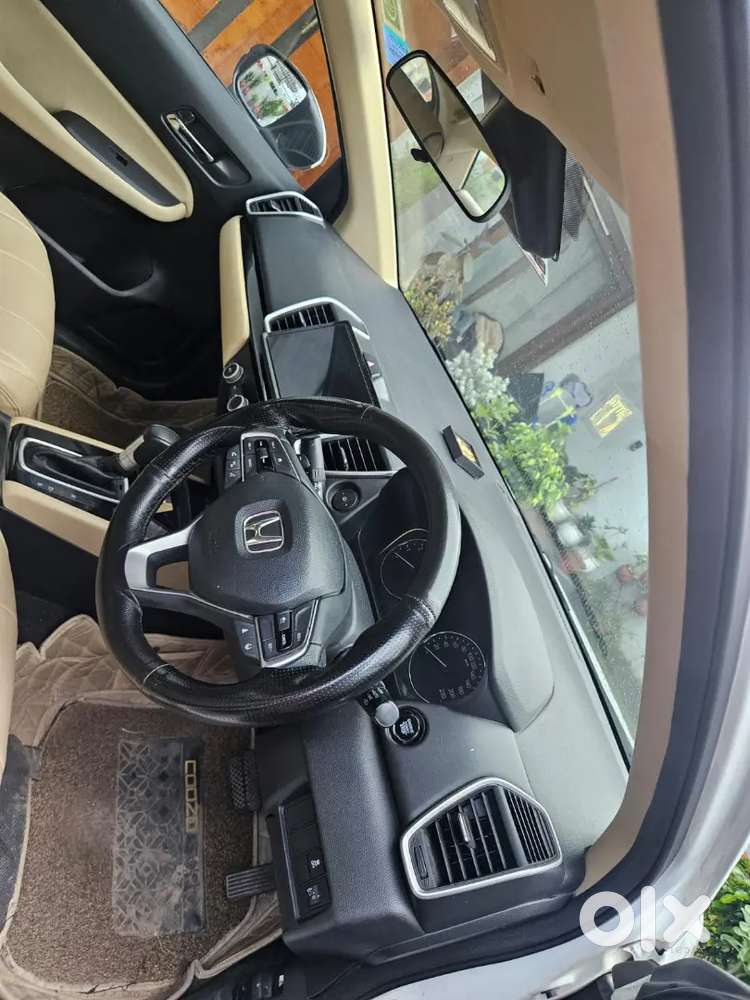 Govt Officer Lady Driven Car