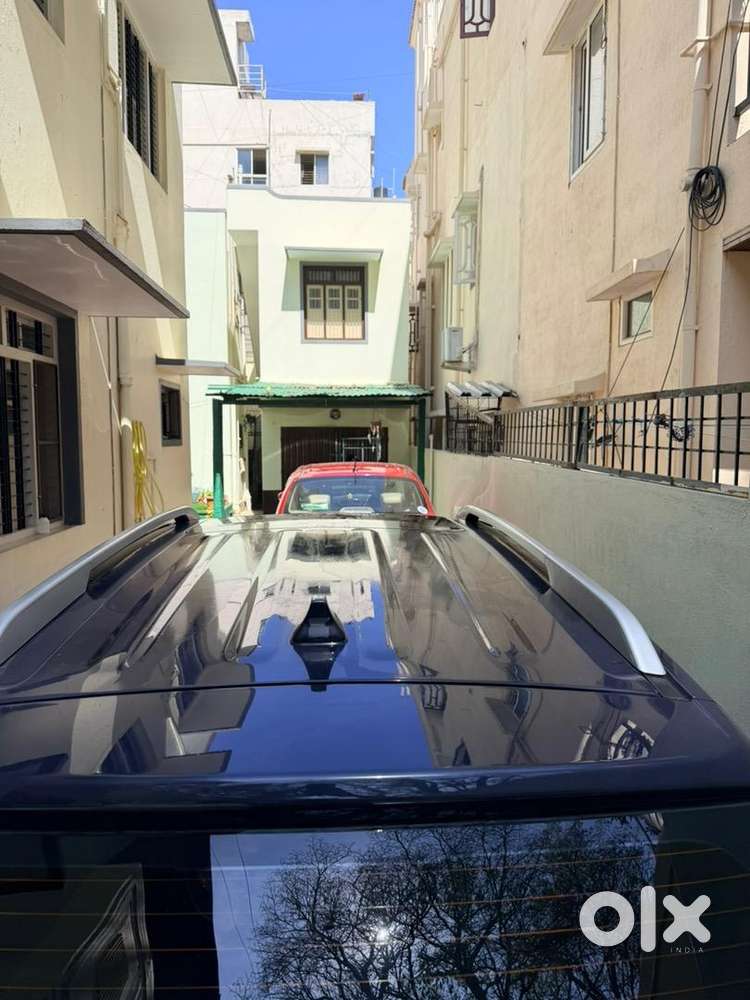 Hyundai Venue 2021 Petrol 29500 Km Driven