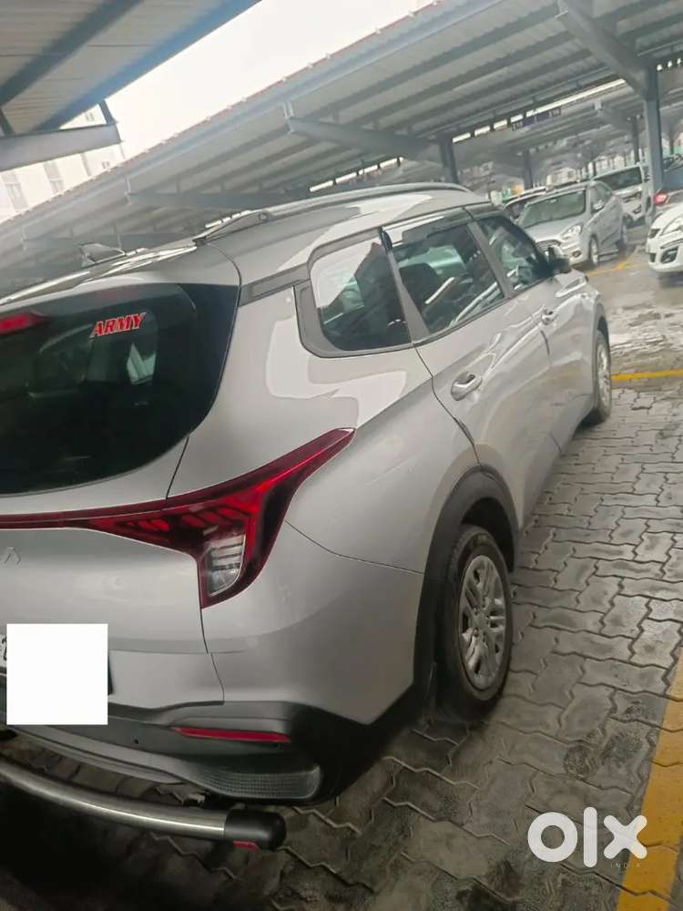 Kia Carens 2024 Petrol Well Maintained
