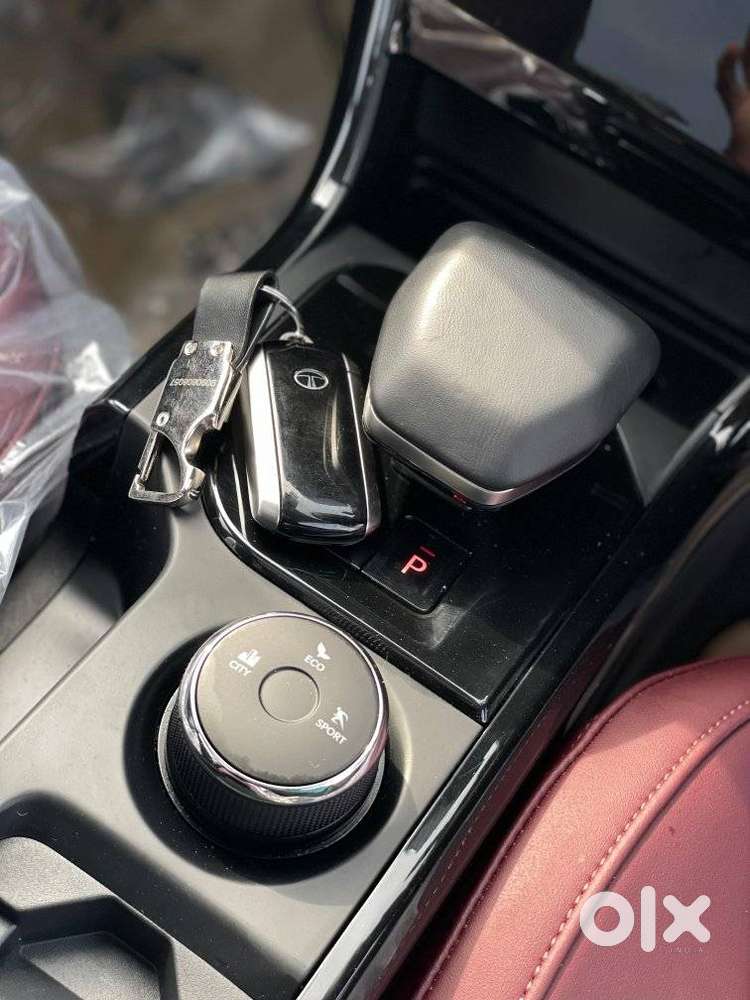 Tata Curvv Accomplished S 1.2 Revotron Petrol 7dca, 2025, Petrol