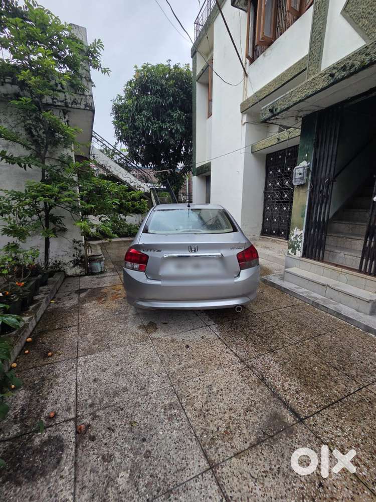 Well-maintained **honda City 1.5 V Mt (petrol)** In Very Good Conditio