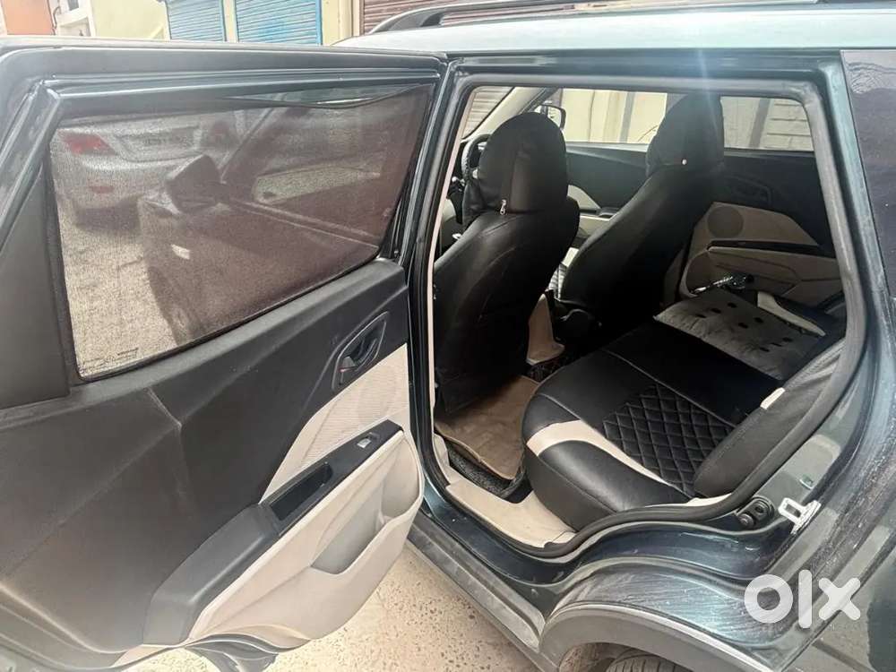 Mahindra Xuv300 Petrol 2023