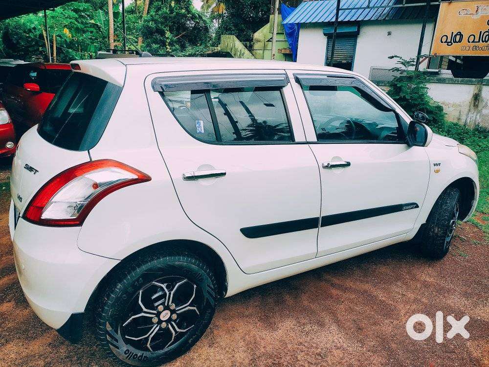 Maruti Suzuki Swift Lxi Option, 2012, Petrol