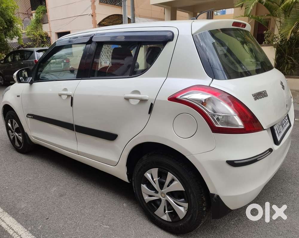 Maruti Suzuki Swift Vxi + Manual, 2015, Petrol