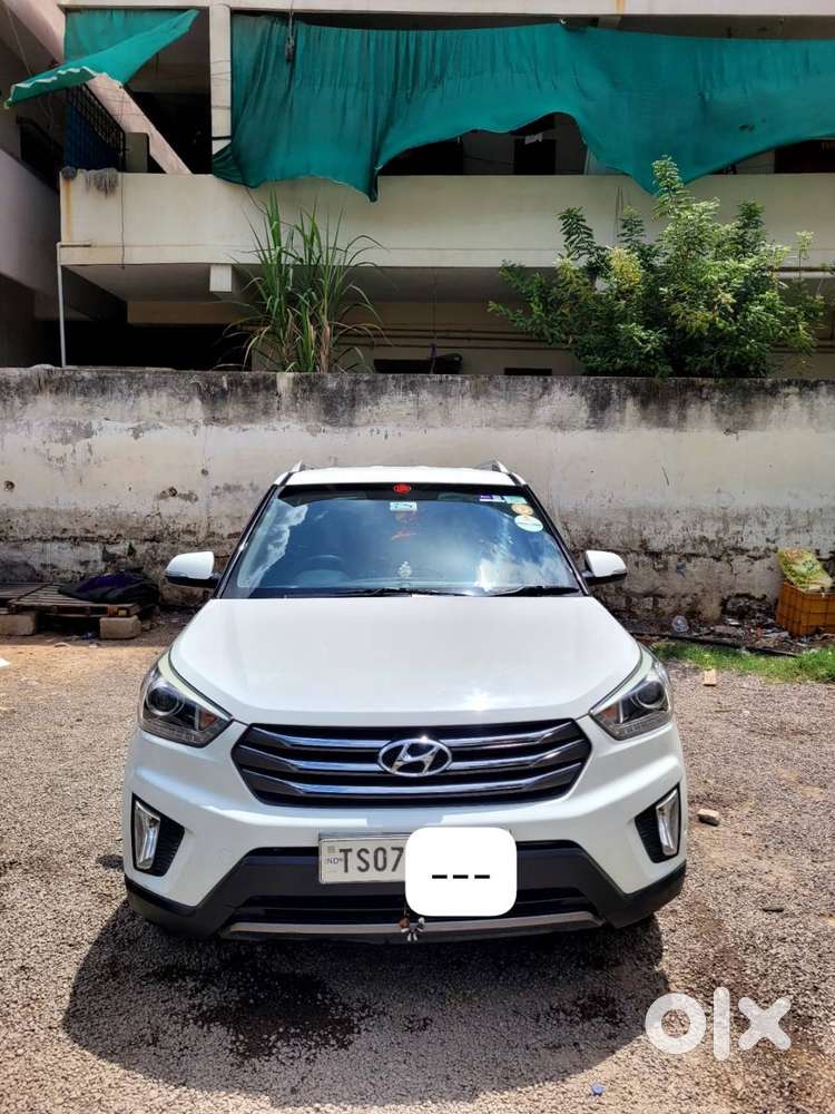 Hyundai Creta Automatic White Colour