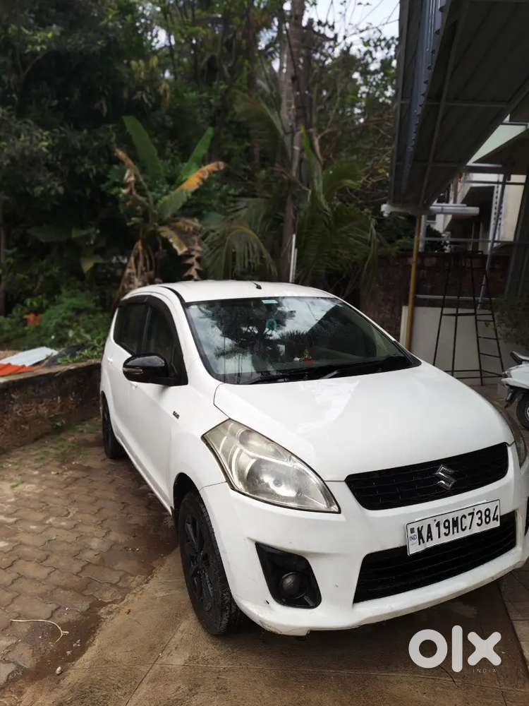 Maruti Suzuki Ertiga 2012 Diesel 140000 Km Driven Urgent Sale