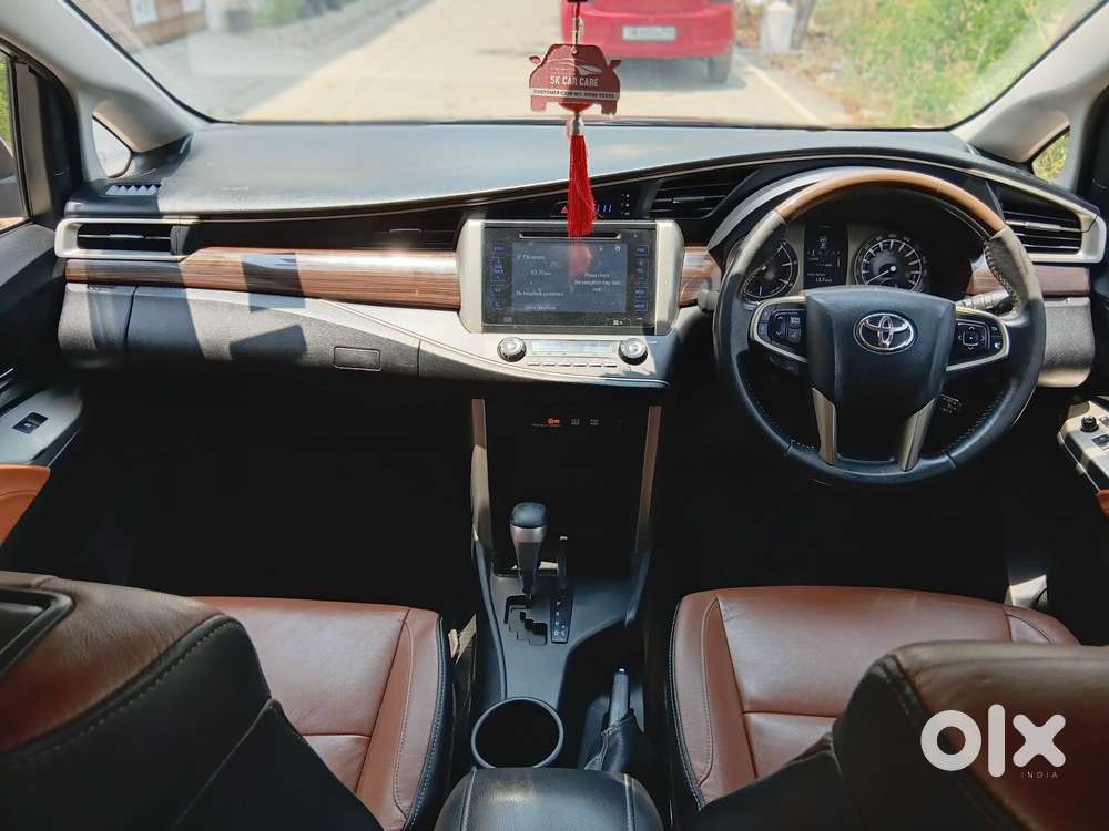 Toyota Innova Crysta 2.8z Automatic, 2016, Diesel