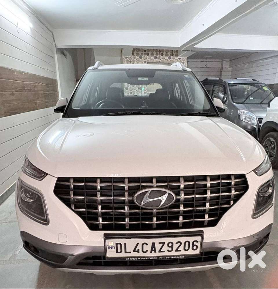Hyundai Venue 2021 Petrol Well Maintained