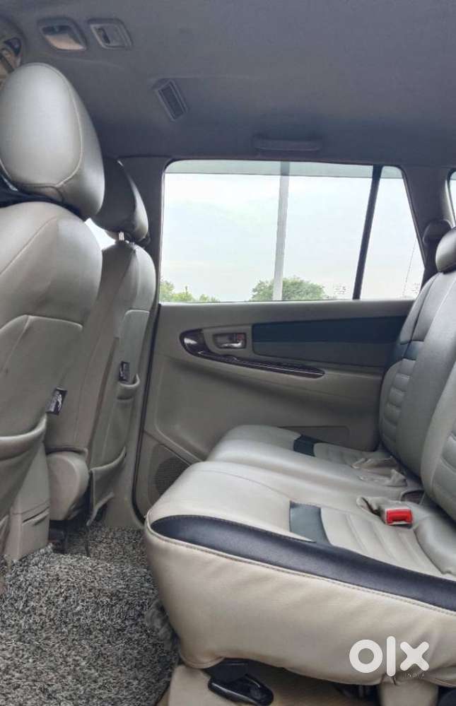 Toyota Innova 2.5 V 7 Str, 2013, Diesel