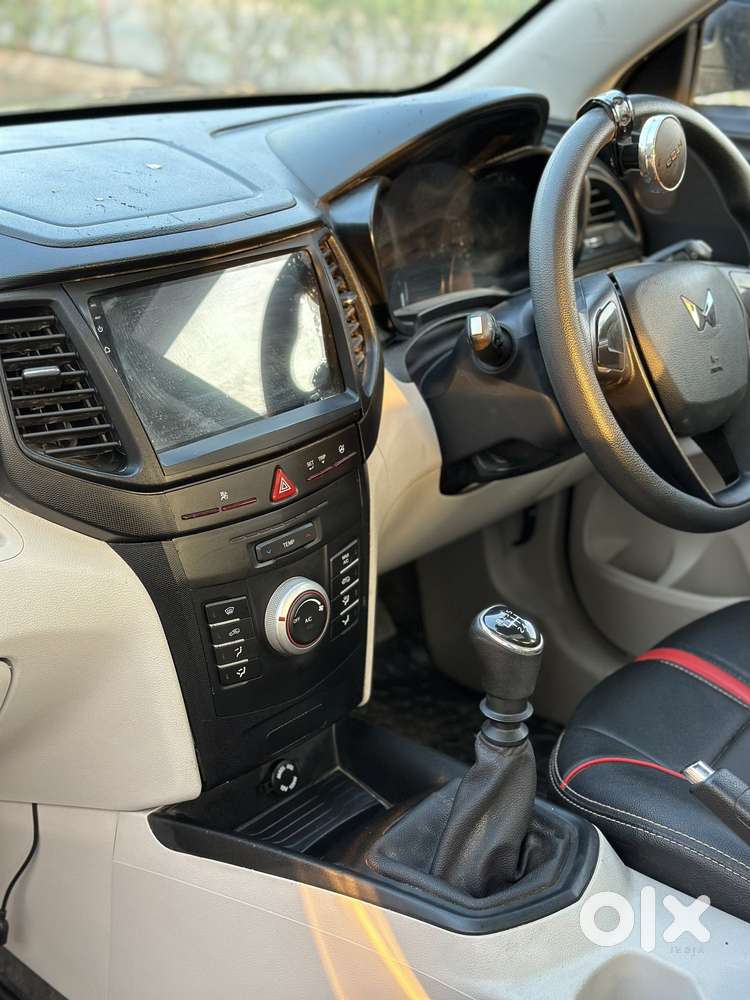 Mahindra Xuv300 W4, 2023, Petrol