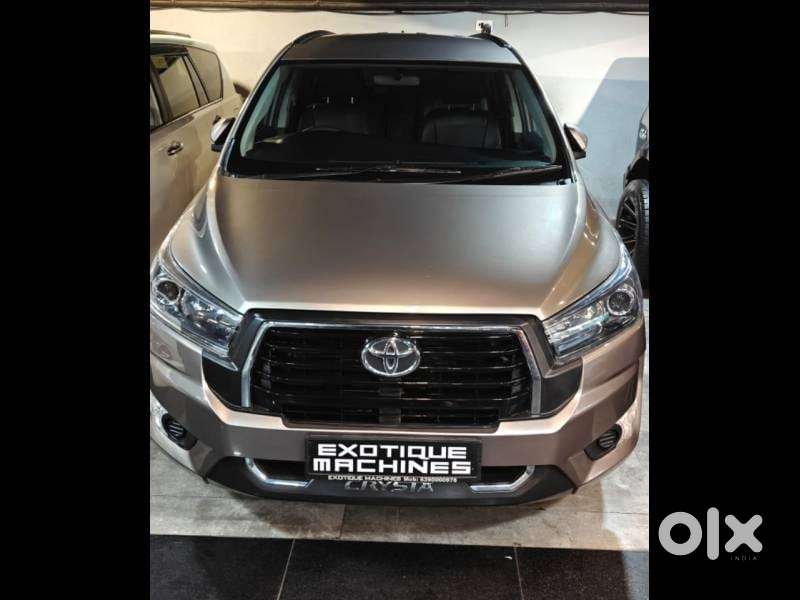 Toyota Innova Crysta 2.4 G Mt, 2022, Diesel