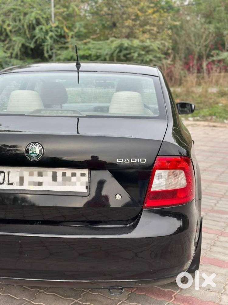 Skoda Rapid 1.0 Rider Plus Tsi At, 2012, Petrol