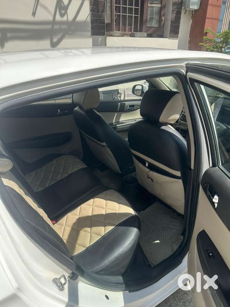 Hyundai I20 2012 Diesel Well Maintained/new Tyre/vip No