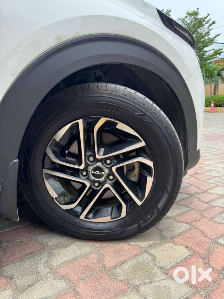 Kia Carens 1.5 Luxury Plus Diesel At 7 Str, 2023, Diesel