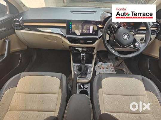 Skoda Slavia 1.0 Tsi Style At, 2025, Petrol