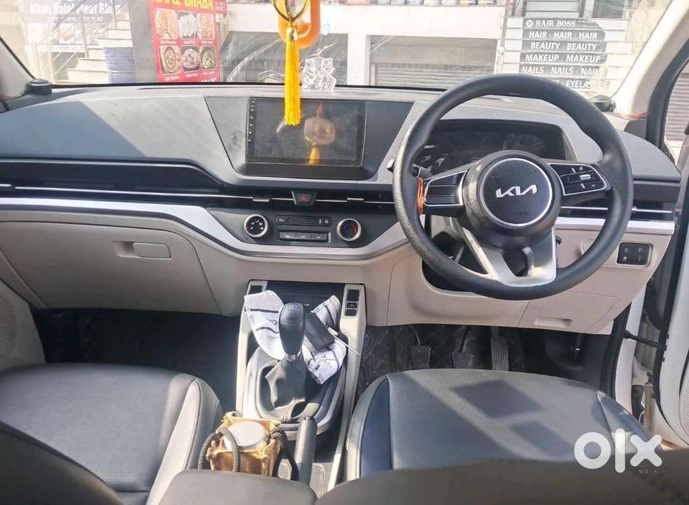 Kia Carens Petrol Manual 2024