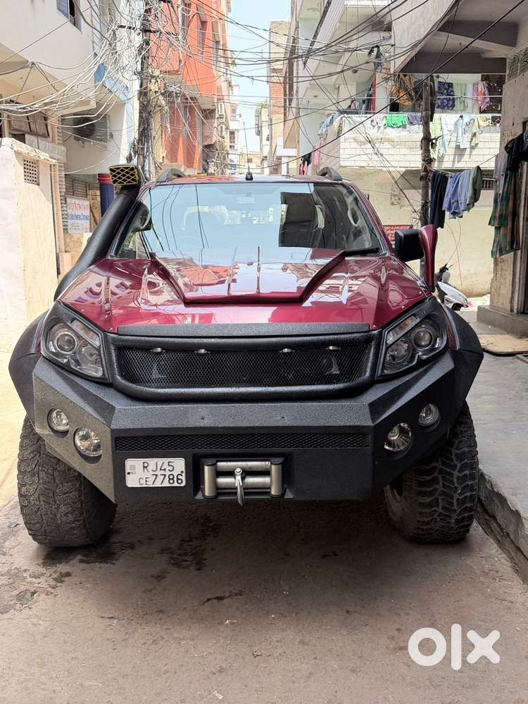 Isuzu D-max V-cross July 2018