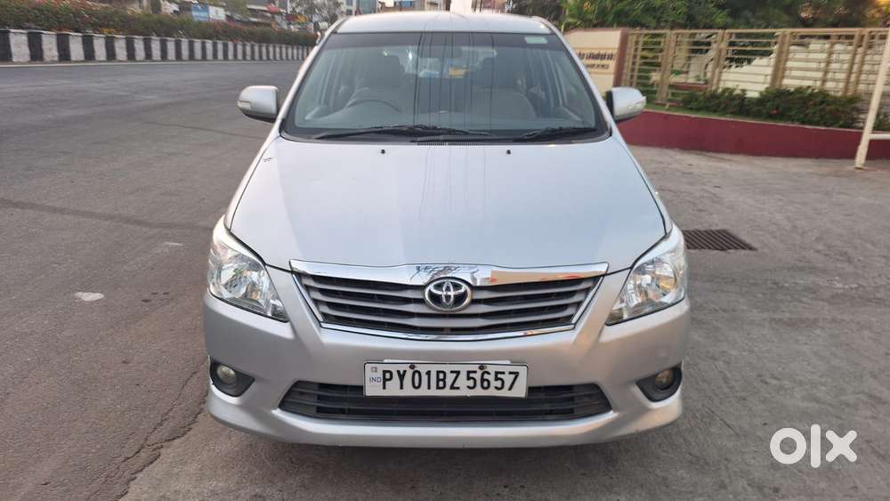 Toyota Innova 2.5 Vx (diesel) 8 Seater Bs Iv, 2013, Diesel
