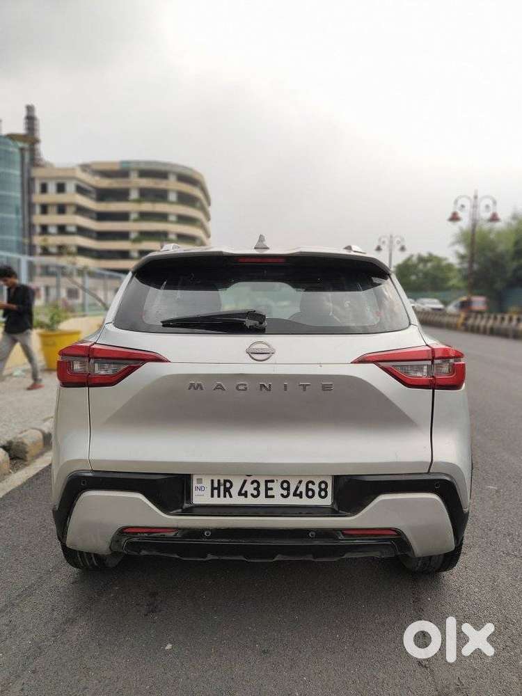 Nissan Magnite 1.0 Xv Premium, 2021, Petrol