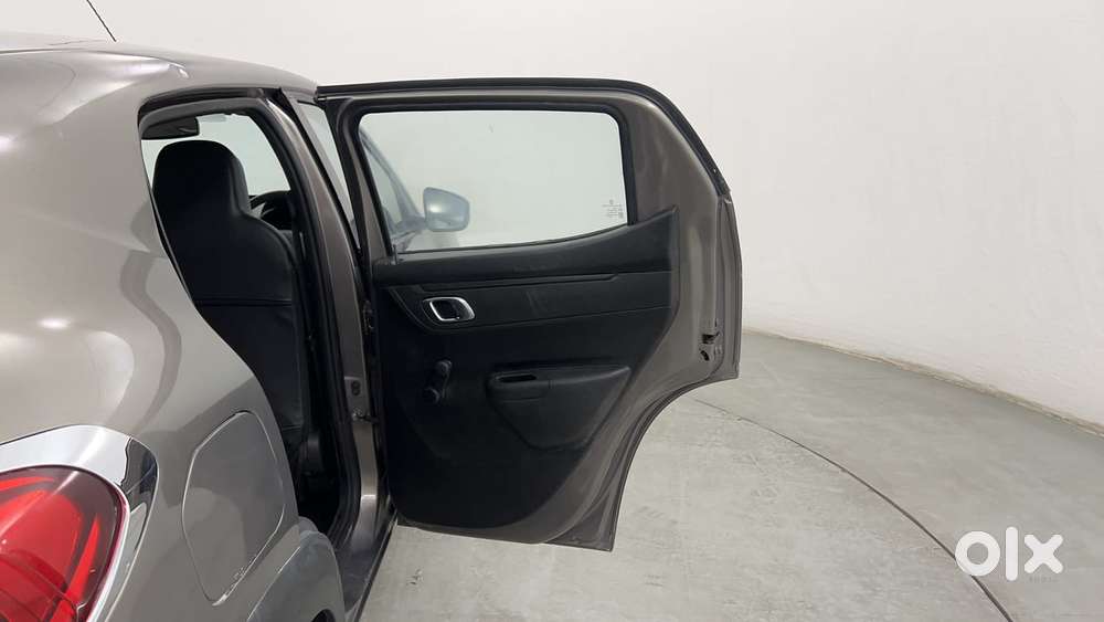 Renault Kwid 2019-ongoing 1.0 Rxt (o), 2018, Petrol