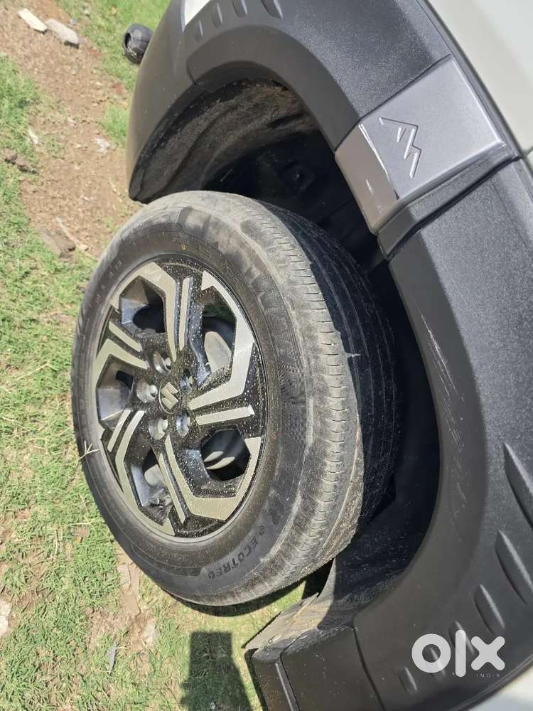 Jh01fn3452 New Breza Smart Hybrid Zxi+ Sunroof 2024 Mannual