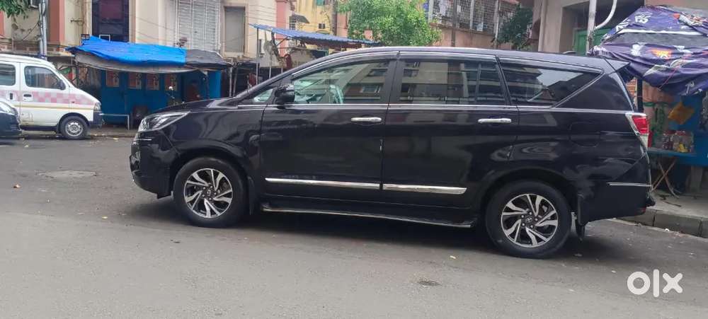 Toyota Innova Crysta 2.4 V 7 Str 2022