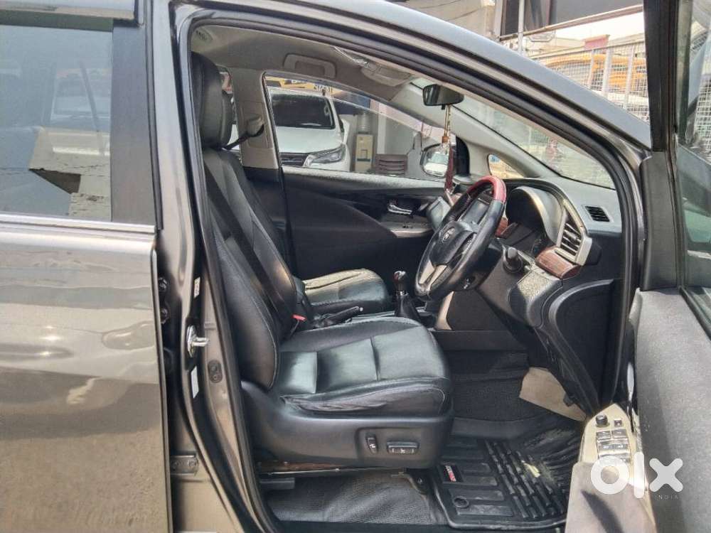 Toyota Innova Crysta Zx 2.4 Diesel 7 Seater, 2016, Diesel