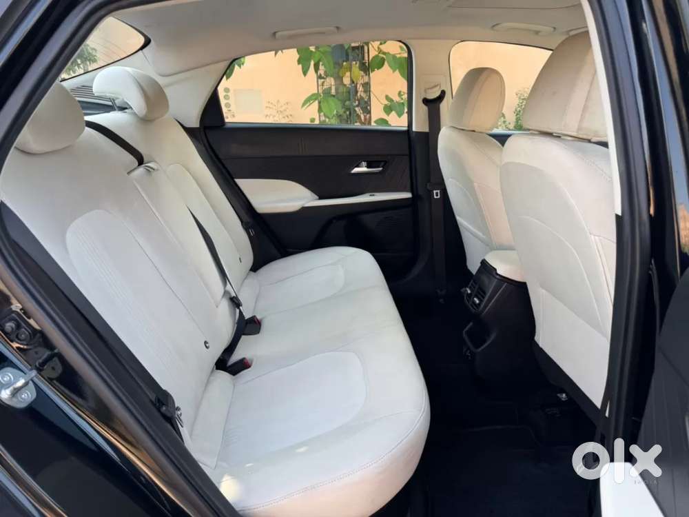 Hyundai Verna 1.5 Sx (o) Vtvt Ivt, 2023, Petrol