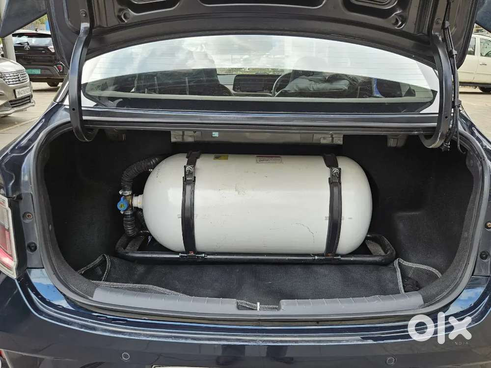 Hyundai Aura 2023 Cng & Hybrids Well Maintained
