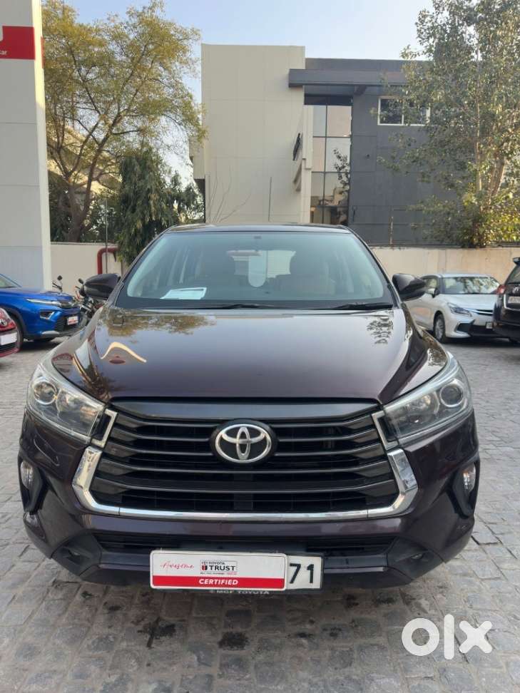 Toyota Innova [2009-2012] 2.0 Vx 7 Str Petrol Bs Iv, 2021, Petrol