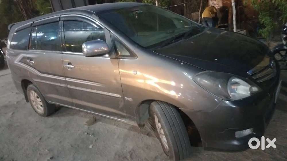 Toyota Innova 2009 Diesel 165000 Km Driven