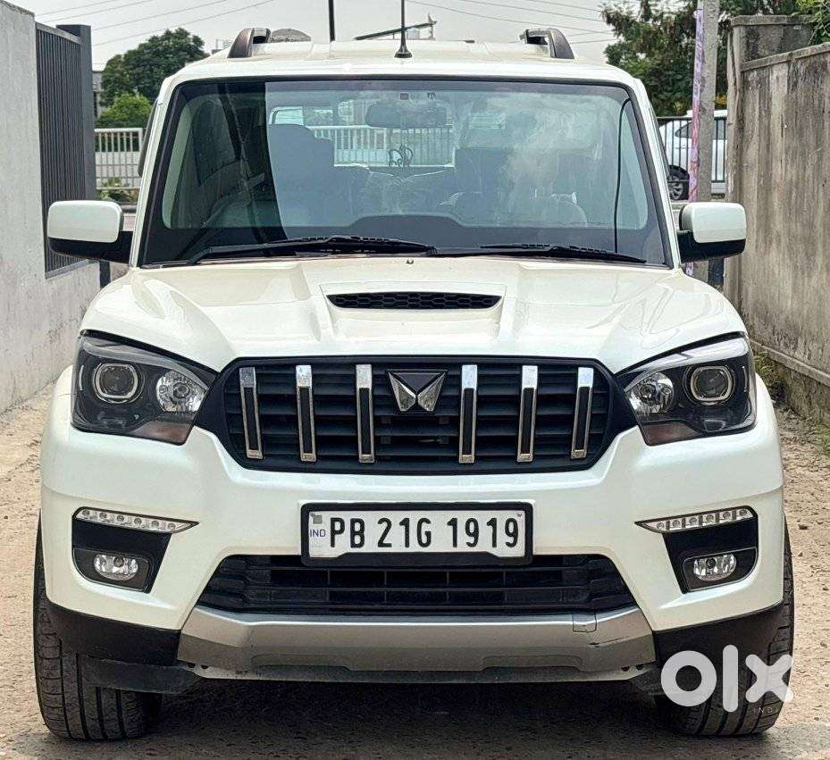 Mahindra Scorpio Classic, 2023, Diesel