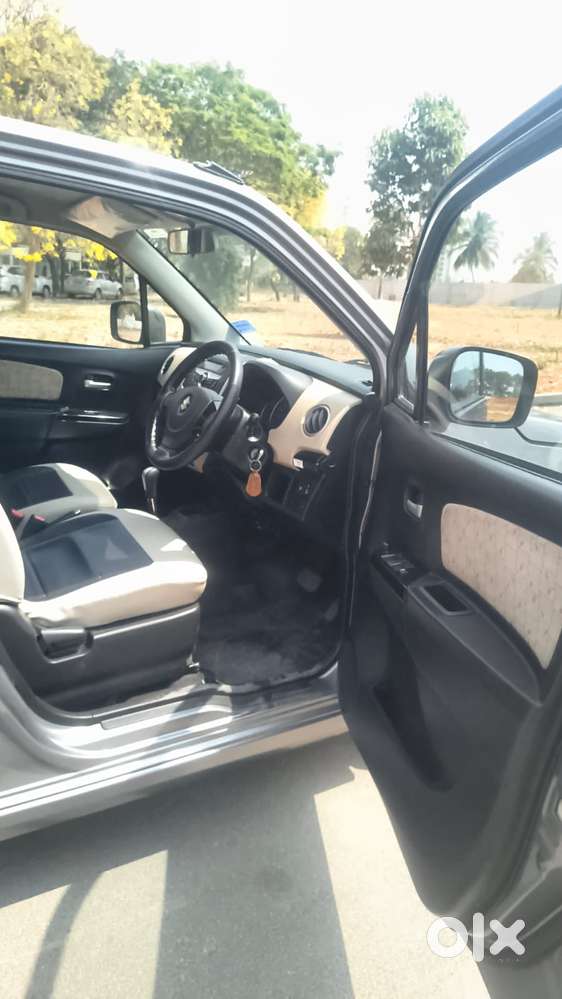 Maruti Suzuki Wagon R 1.0 Vxi Amt, 2017, Petrol