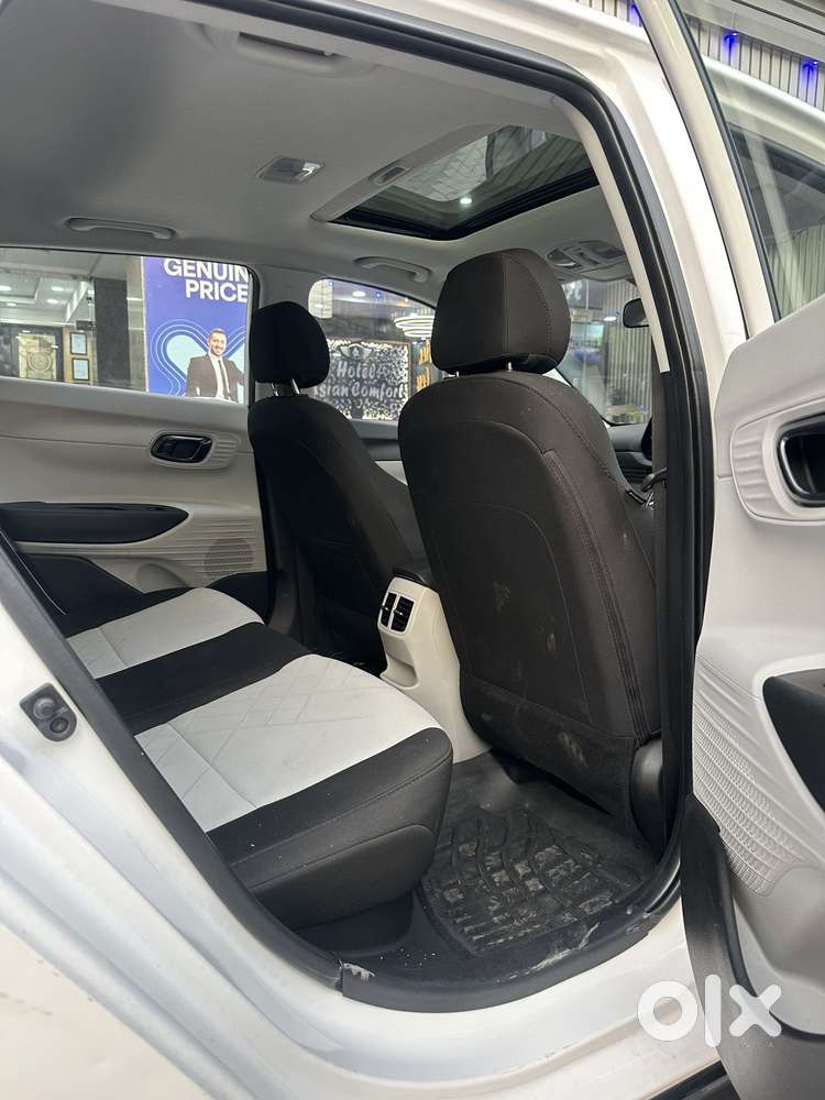 Hyundai I20 Sportz 1.2 Ivt, 2024, Petrol