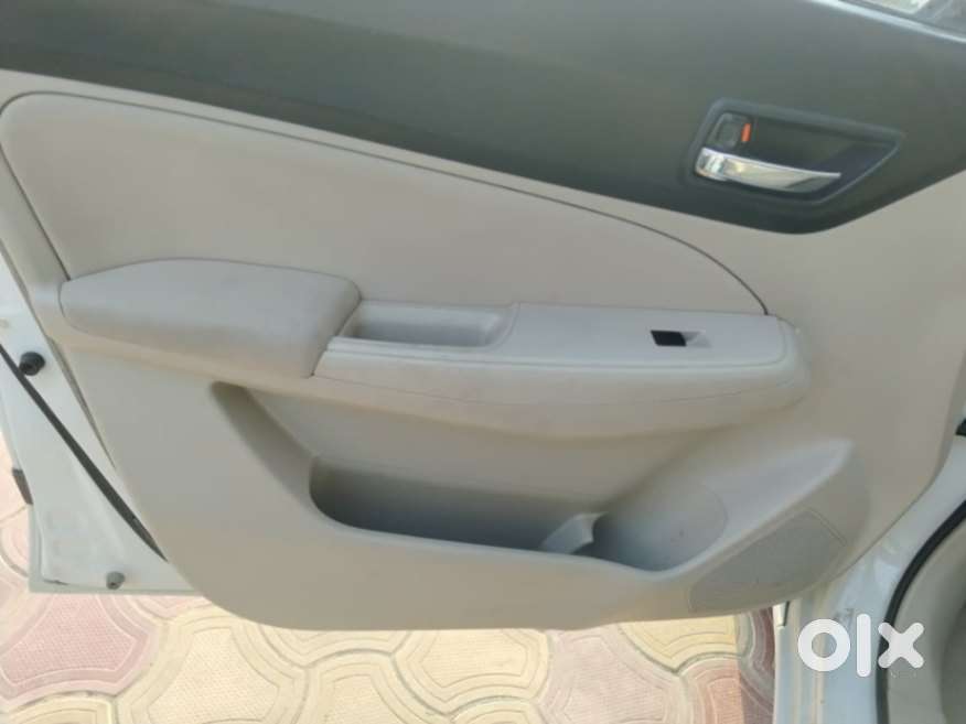 Maruti Suzuki Dzire 1.2 Vxi, 2018, Petrol