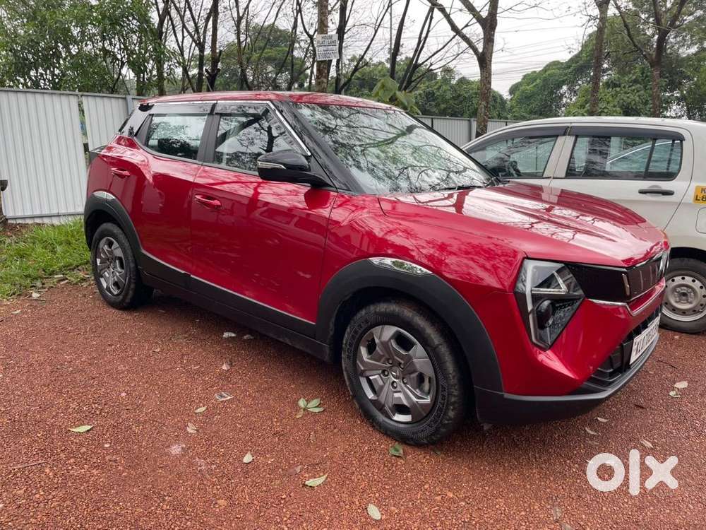 Mahindra Automatic Car 2024 Petrol Automatic