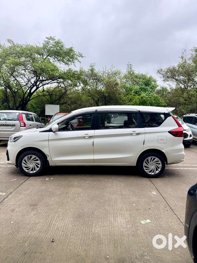 Maruti Suzuki Ertiga 2024 Petrol Well Maintained